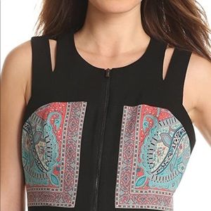 🦋Elegant BCBGMAXAZRIA Vest Top